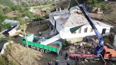 kamyon kasasi -  Caminin minaresi 500 kilometre mesafeden taşındı Videosu