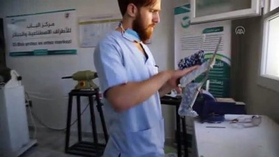 protez bacak - İdlibli ampute gencin ürettiği protezler uzuvlarını yitirenlere derman oluyor Videosu