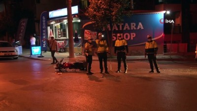 polis araci -  Kask takmayan motosiklet sürücüsü ölümden döndü Videosu