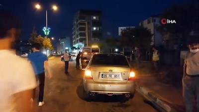 yon tabelasi -  Kocaeli’de kavşakta iki otomobil çarpıştı: 4 yaralı Videosu
