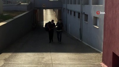 kiz arkadas -  Sahte para verip gerçek para üstü aldı Videosu