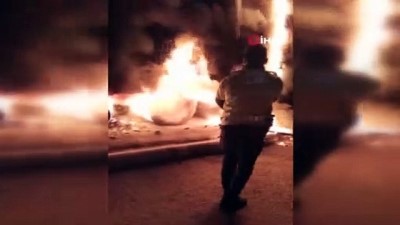 polis ekipleri -  Seyir halindeki tırın lastikleri alev aldı Videosu