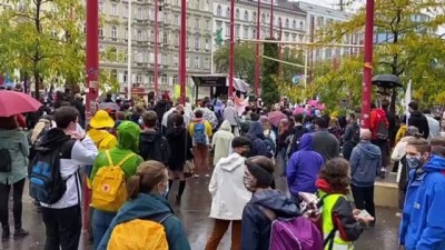 iklim degisikligi - Avusturya’da çevrecilerden iklim protestosu - VİYANA Videosu