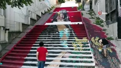 kamusal alan -  Beyoğlu’nun kullanılmayan merdivenleri sanat ile buluştu Videosu