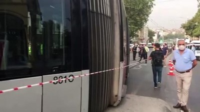 servis araci - Fatih'te tramvay ile servis aracı çarpıştı (2) - İSTANBUL Videosu
