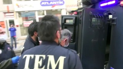 polis araci - HDP'li Kars Belediye Başkanı Ayhan Bilgen gözaltına alındı (2) Videosu