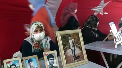 cephane -  HDP önündeki aileler, Kobani olaylarına ilişkin gözaltıları sevinçle karşıladı Videosu