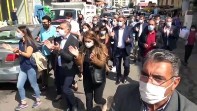 HDP'lilerden gözaltındaki Kars Belediye Başkanı Ayhan Bilgen'e destek yürüyüşü