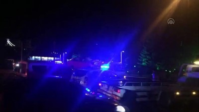 tur otobusu - Erzurum'da zincirleme trafik kazası: 1'i ağır 7 yaralı Videosu