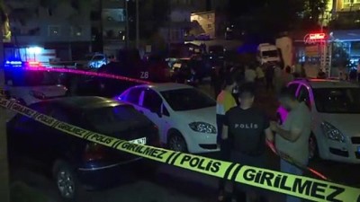 silahli catisma - Şişli’de çıkan silahlı çatışmada kurşunlar polis aracına isabet etti - İSTANBUL Videosu