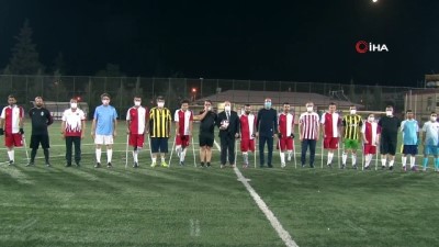 futbol maci - Ampute futbol takımı ile siyasiler yeşil sahada karşılaştı Videosu