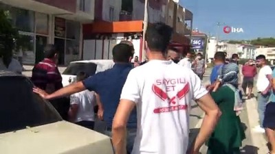 elektrik diregi -  Bisikletli çocuğa çarpmamak için ölümden döndü...Kaza anı kamerada Videosu