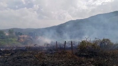 yangin helikopteri - Muğla'da çıkan orman yangını kontrol altına alınmaya çalışılıyor Videosu