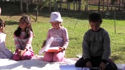 tablet bilgisayar - Uzaktan eğitime erişemeyen Ağrılı çocuklara tablet desteği Videosu