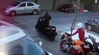  Vatandaşları canından bezdiren motosiklet hırsızları kamerada