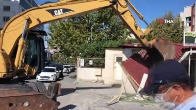 taksi duraklari -  Esenyurt'ta silahlı kavgaya karışan duraklar kaldırıldı Videosu