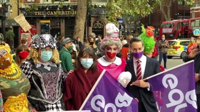 pandomim - İngiltere'de etkinlik sektörü çalışanları protesto düzenledi - LONDRA Videosu