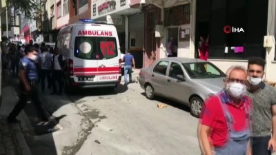 polis ekipleri -  18 yaşındaki kızın boğazını kesti, duvara kanıyla 'ihanetin bedeli ölümdür' yazdı Videosu