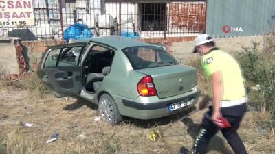 polis -  Tavşanlı'da otomobil ile minibüs çarpıştı: 3 yaralı Videosu