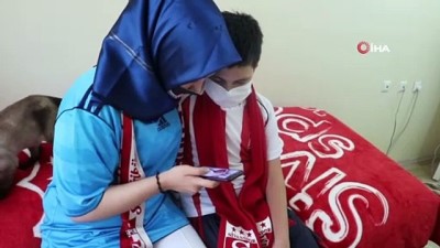  Genç kızın narkozun etkisinde söyledikleri gülümsetti