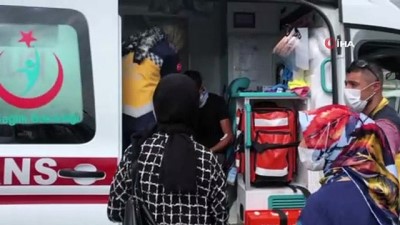 polis -  - Kocaeli’de 3 otomobil çarpıştı: 5 yaralı Videosu