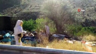 jandarma -  Malatya'da arı kovanı yüklü kamyon devrildi: 3 ölü Videosu