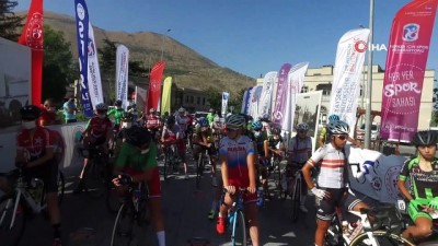 bisiklet - Pedallar Grand Prix Mount Erciyes 2.200 Mt'te çevrildi Videosu