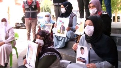  Evlat nöbetine bir aile daha katıldı