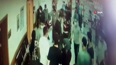devlet hastanesi -  Hastanede dehşet anları: Tartıştığı doktor kapıyı kapattı, parmağı koptu Videosu