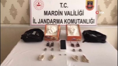 plastik patlayici -  Jandarma ve MİT'ten bombalı eylem hazırlığındaki teröristlere ortak operasyon Videosu