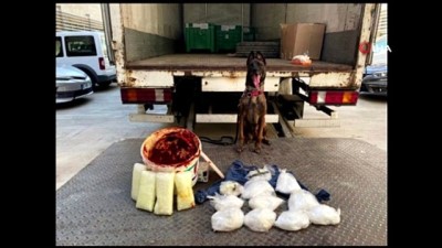  Mersin’den Antalya’ya salça kovasında uyuşturucu sevkiyatına 3 tutuklama