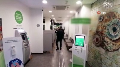 banka subesi -  Bankada ilginç hırsızlık...Banka şubesine girip elektrikli ısıtıcı çaldılar Videosu