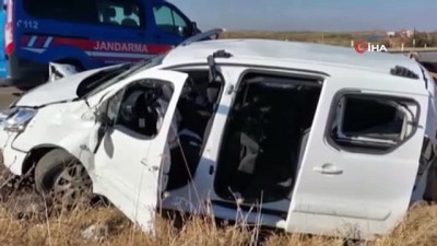 jandarma -  Kontrolünü kaybeden araç taklalar atarak devrildi: 3 yaralı Videosu