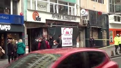 polis ekipleri -  İstanbul’un göbeğinde feci ölüm Videosu