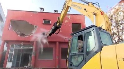 deprem ani -  Riskli bina modern eğitim yuvasına dönüyor Videosu