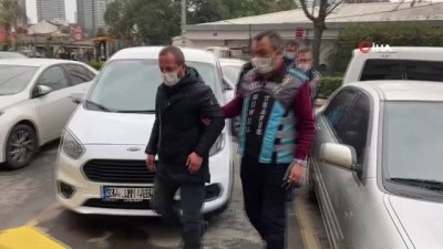  Kadıköy'de değnekçilik yapan 3 şahıs yakalandı