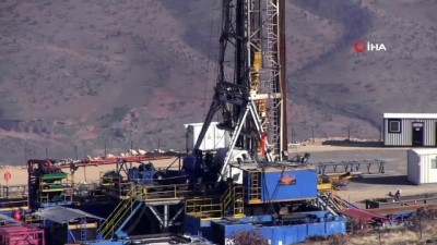 petrol arama -  Siirt’te 12 kuyudan petrol çıkartılıyor Videosu