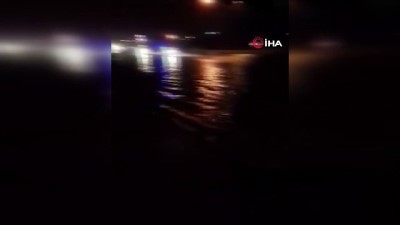 yagis uyarisi -  Yollar göle döndü, otomobil suya gömüldü Videosu