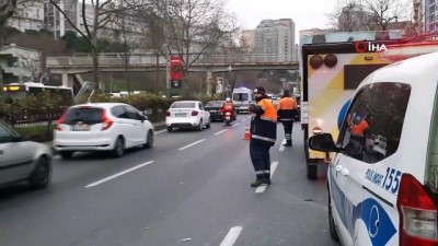  Beyoğlu'nda araç takla attı: 1 yaralı