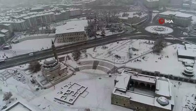  Karla mücadele başladı, çok sayıda personel iş başında