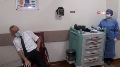 ozel hastaneler -  Sakarya’da ilk korona virüs aşısı İl Sağlık Müdürü’ne yapıldı Videosu