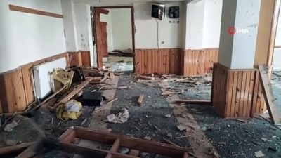 yildirim dustu -  Yıldırım düşen camideki hasar gün ağarınca ortaya çıktı Videosu