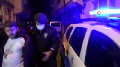 kiz kardes -  Eli bıçaklı genç, hem kardeşini hem kendisini yaraladı Videosu