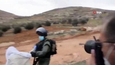 plastik mermi -  - İsrail askerleri 72 yaşındaki Filistinli adama saldırdı Videosu