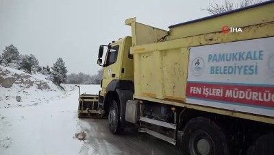  Pamukkale Belediyesi karla mücadele ediyor