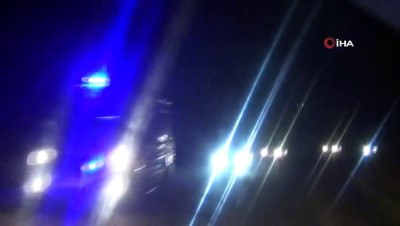 jandarma -  3 gencin bulunduğu otomobil 40 metrelik uçurumdan aşağı uçtu Videosu