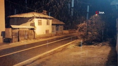  Bilecik'e yılın ilk karı yağdı