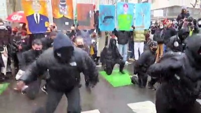 dans gosterisi -  - Fransa’da “küresel Güvenlik” Yasası Protestoları Devam Ediyor
- 80 Farklı Kent Ve Kasabada Binlerce Kişi, Yoğun Kar Yağışına Rağmen Sokaklarda Videosu