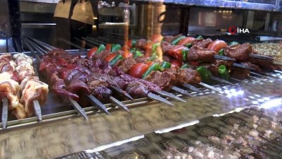  Gaziantepliler kebaba mesafe koymuyor