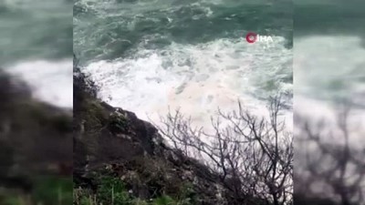 batin -  Batan gemide 5 kişi kurtarıldı, 2 kişinin cansız bedeni bota alındı Videosu